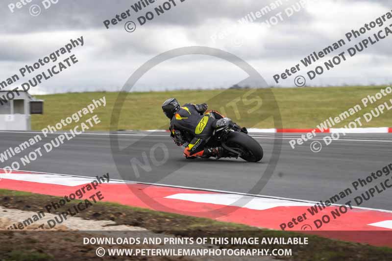 cadwell no limits trackday;cadwell park;cadwell park photographs;cadwell trackday photographs;enduro digital images;event digital images;eventdigitalimages;navarra;no limits trackdays;peter wileman photography;racing digital images;trackday digital images;trackday photos